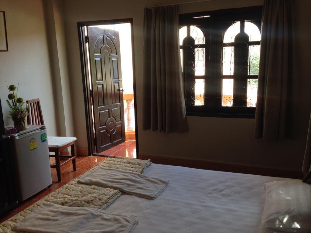 La Gondola Guesthouse Vientiane Exterior photo